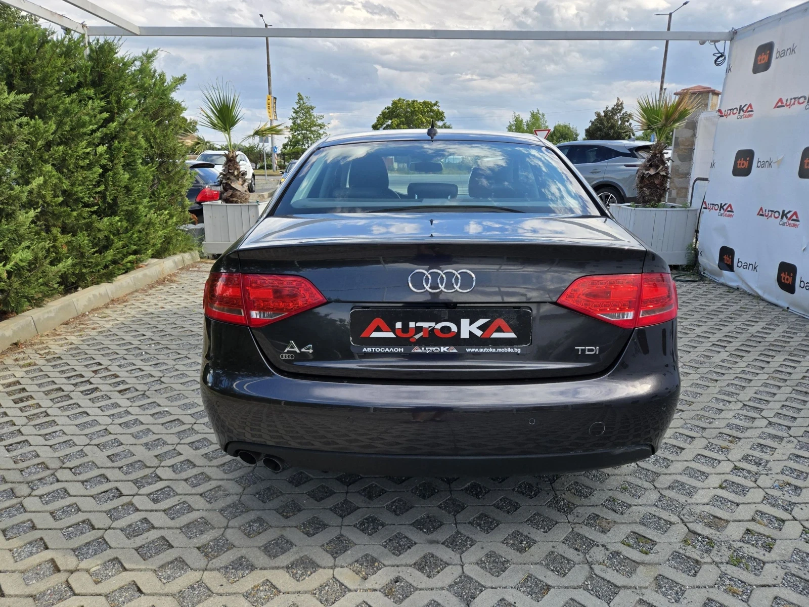 Audi A4 2.0TDI-143кс= АВТОМАТ= NAVI= LED= BLIND= LINE= CAM, снимка 4 - Автомобили и джипове - 55275166