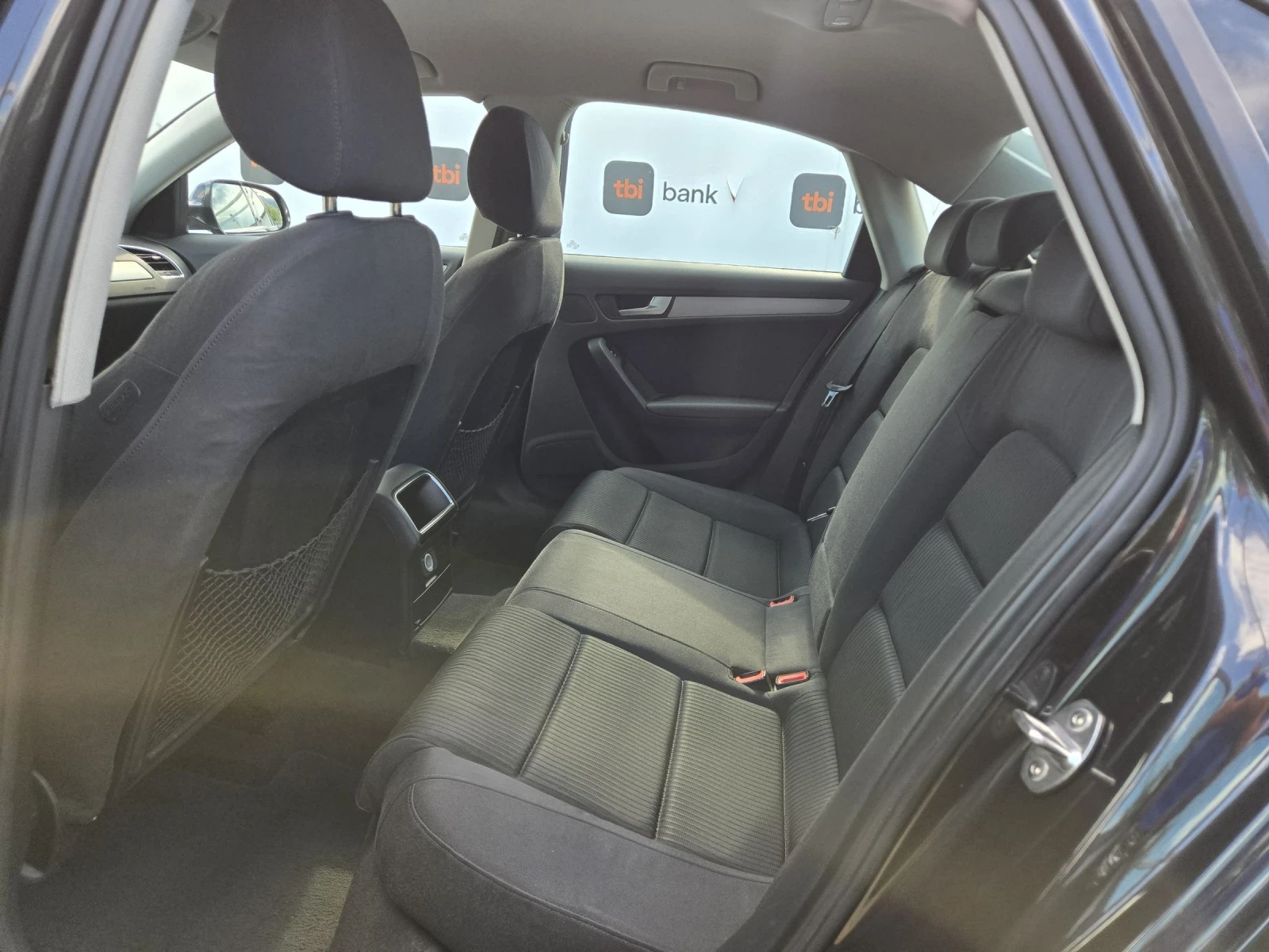 Audi A4 2.0TDI-143кс= АВТОМАТ= NAVI= LED= BLIND= LINE= CAM, снимка 9 - Автомобили и джипове - 55275166