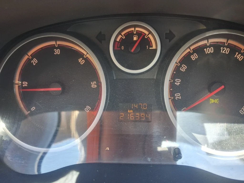 Opel Corsa 1.3 Mjet/CDTI, снимка 10 - Автомобили и джипове - 55740099