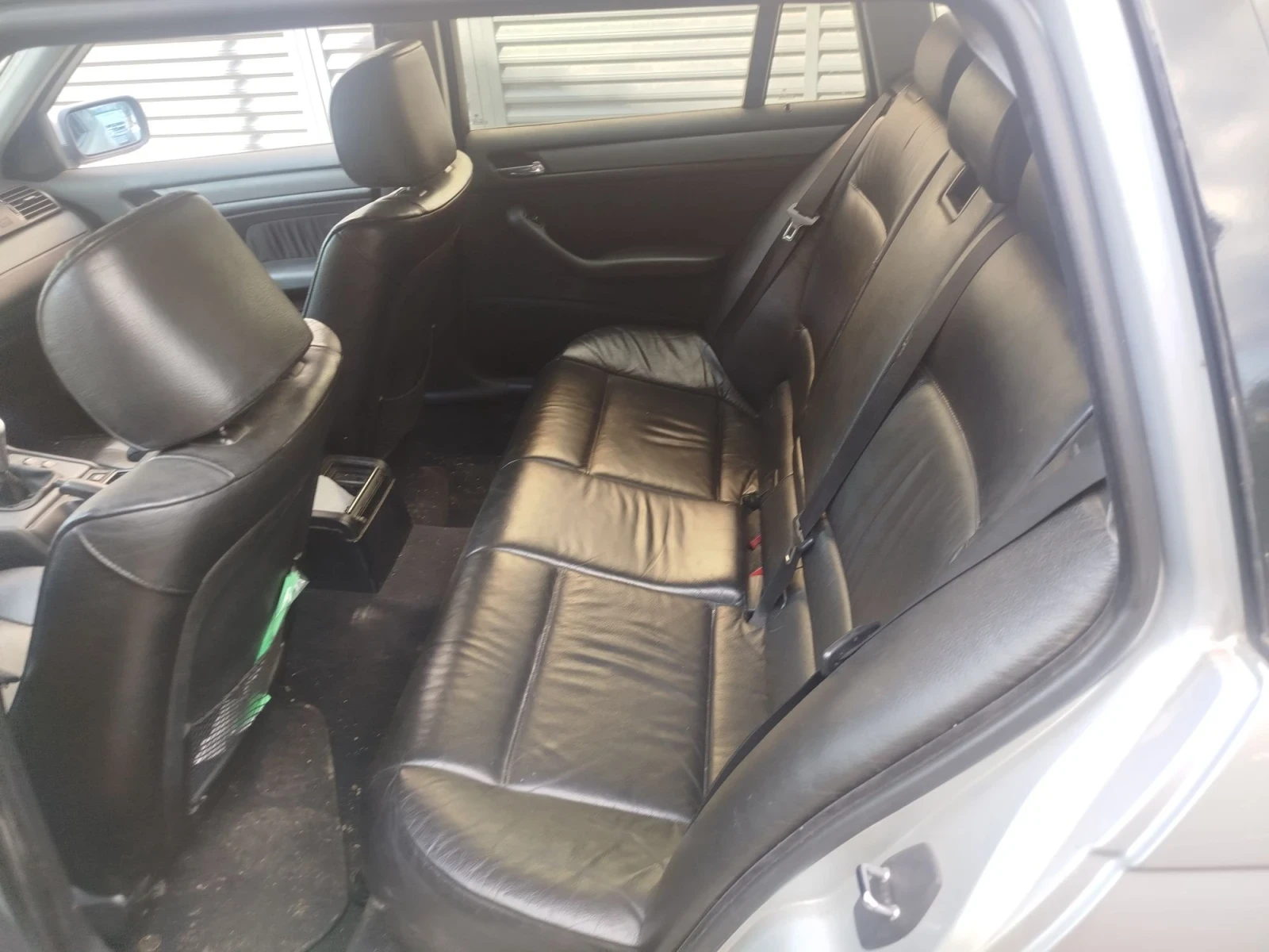 BMW 320, снимка 7 - Автомобили и джипове - 55789272