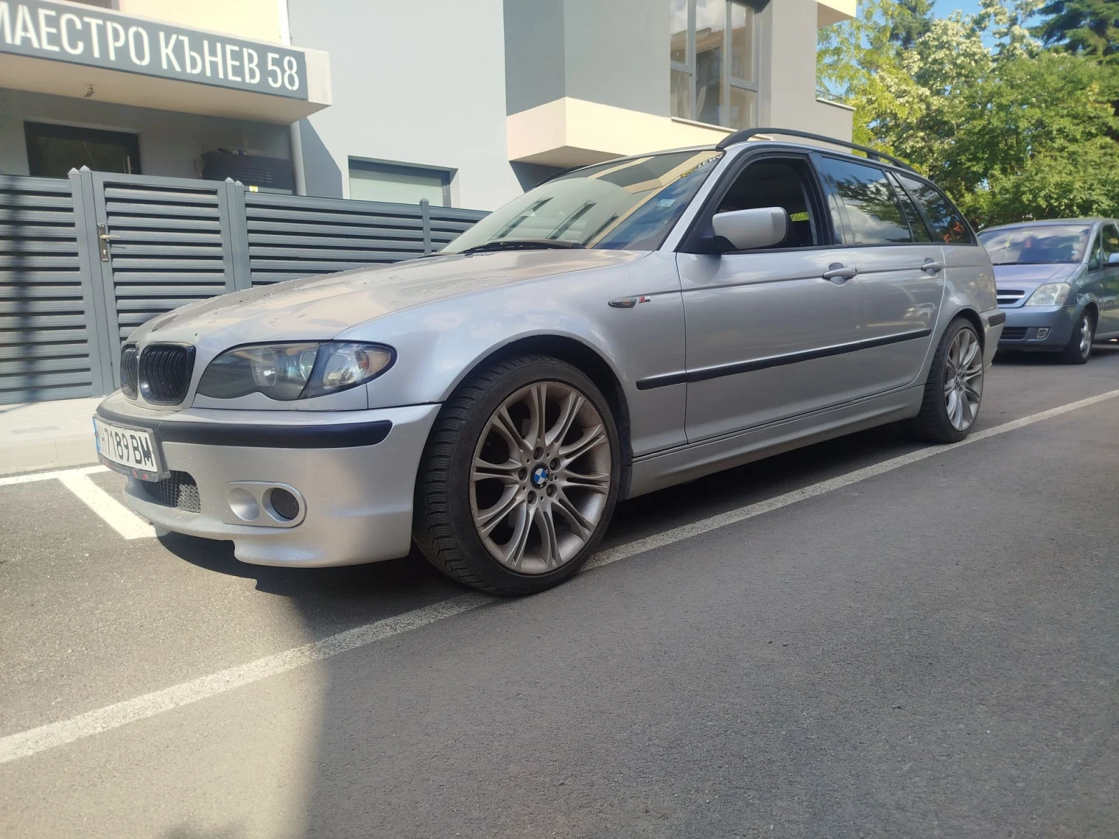 BMW 320, снимка 3 - Автомобили и джипове - 55789272
