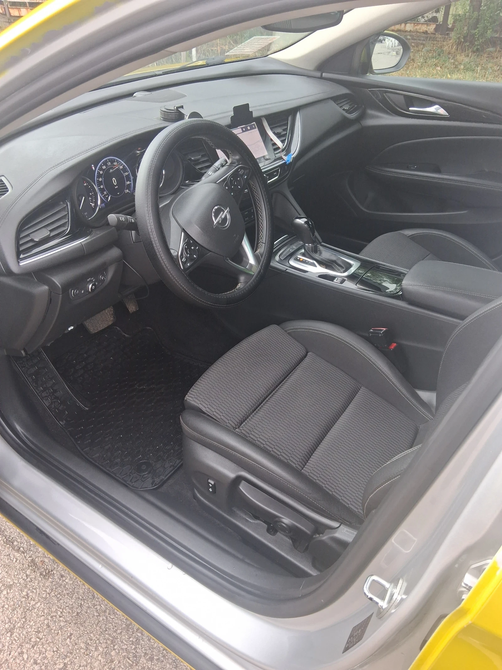 Opel Insignia, снимка 7 - Автомобили и джипове - 56315152