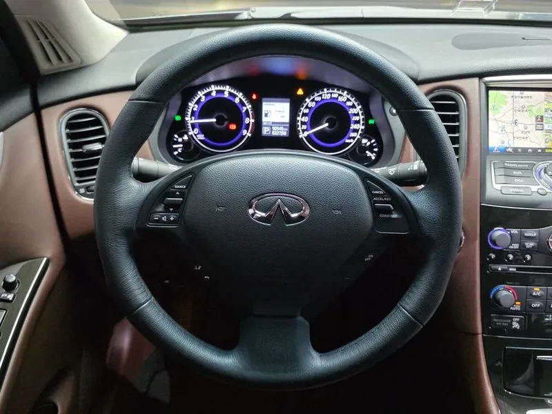 Infiniti QX50 3.7 AWD, снимка 13 - Автомобили и джипове - 55926176
