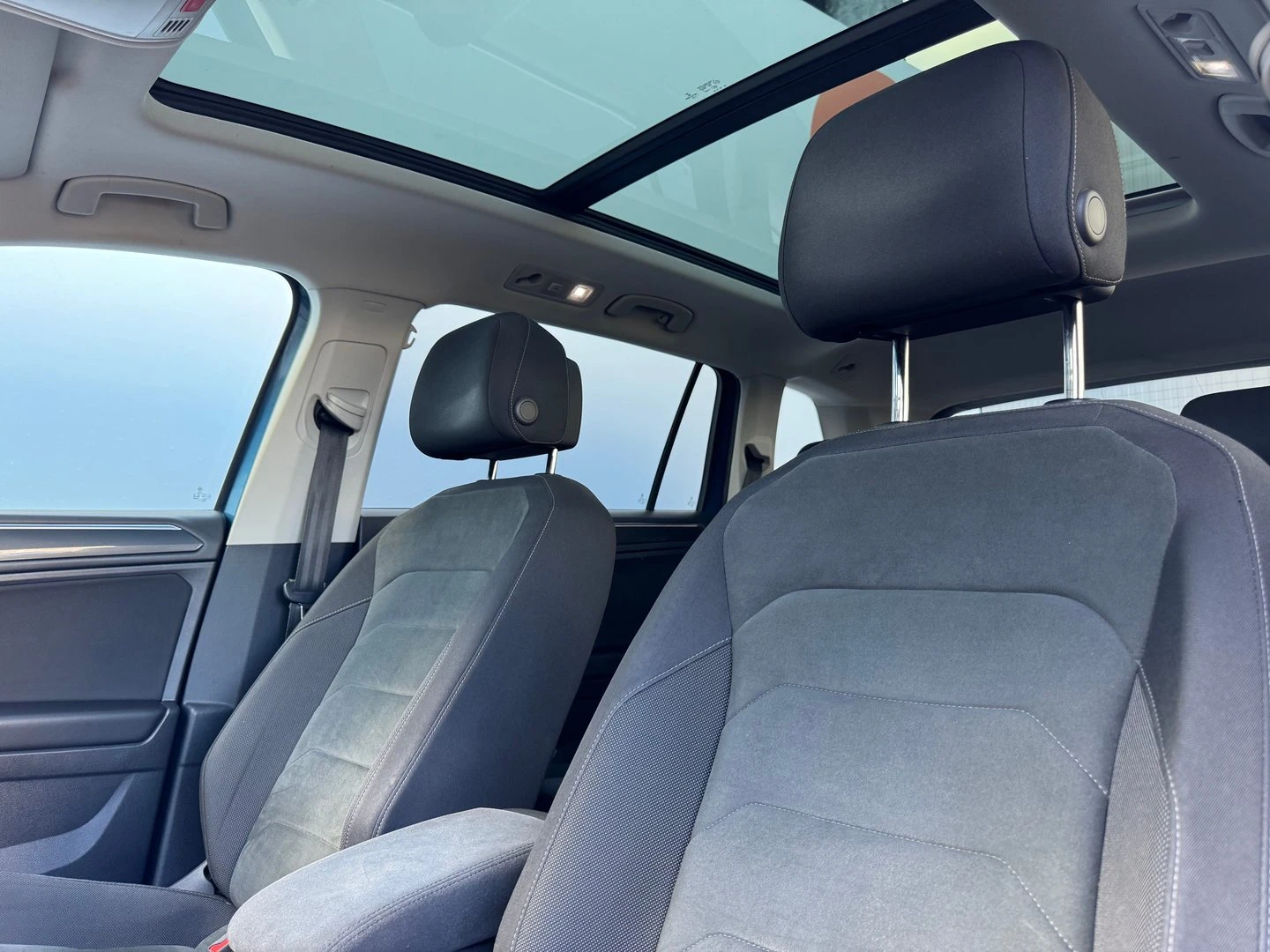 VW Tiguan LWB Highline 2.0TDI 4MOTION BMT - изображение 8