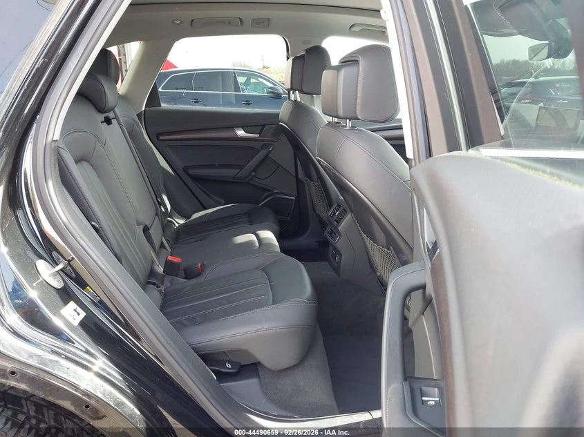 Audi Q5 2.0l Premium Plus 45 Tfsi S Line Quattro S Tronic, снимка 8 - Автомобили и джипове - 54093940