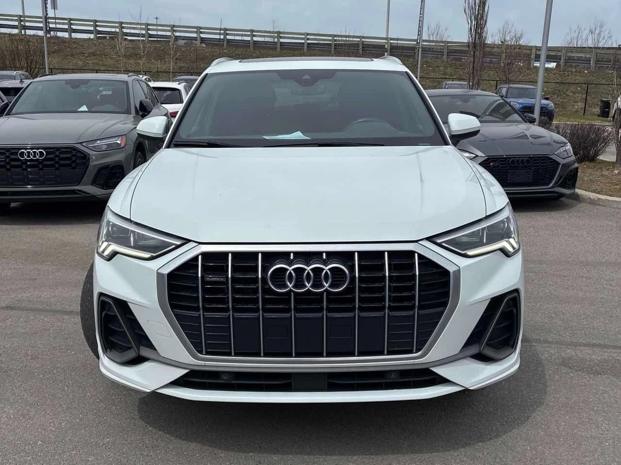 Audi Q3 * Progressiv * S LINE* DISTRONIC* PANO* , снимка 6 - Автомобили и джипове - 54347846