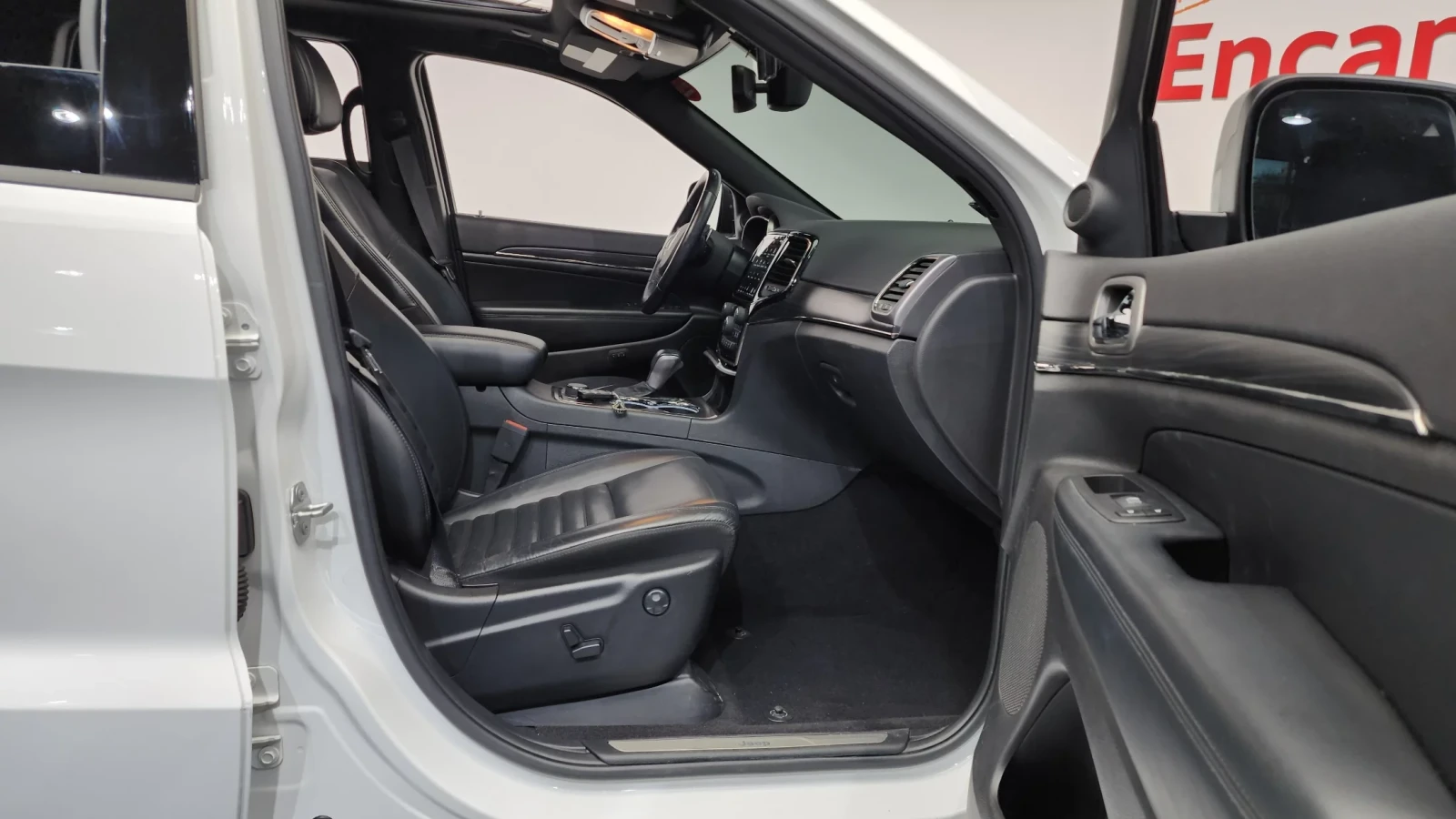 Jeep Grand cherokee 3.6 Limited X, снимка 11 - Автомобили и джипове - 54697224