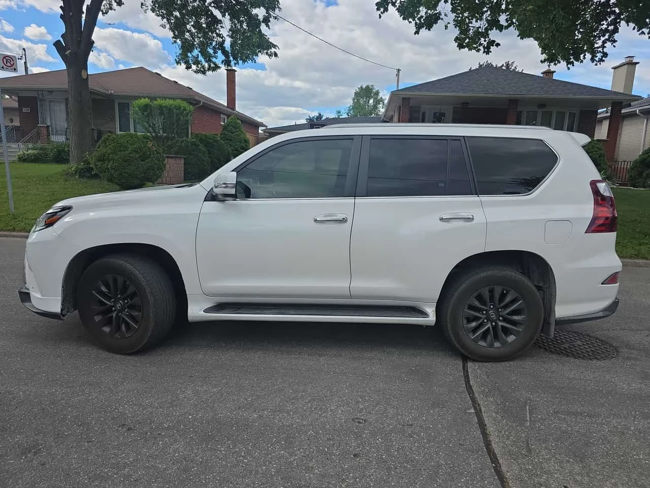 Lexus GX 460 CARFAX / 360 / DIS / АВТОКРЕДИТ, снимка 2 - Автомобили и джипове - 54919964