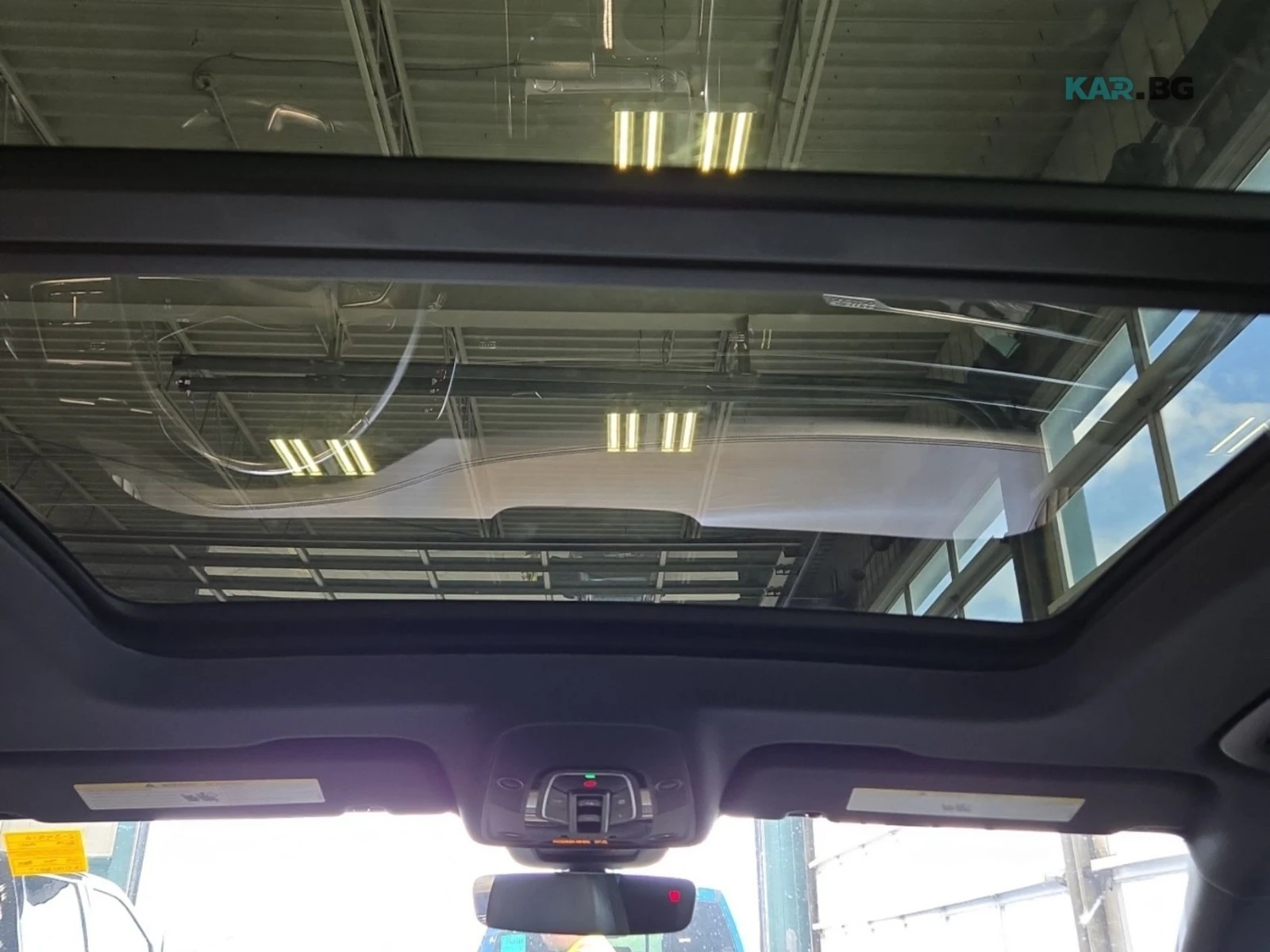 Audi Q8 Technik * Matrix * 360 * АвтоКредит * (ЦЕНА ДО БГ), снимка 14 - Автомобили и джипове - 54957529