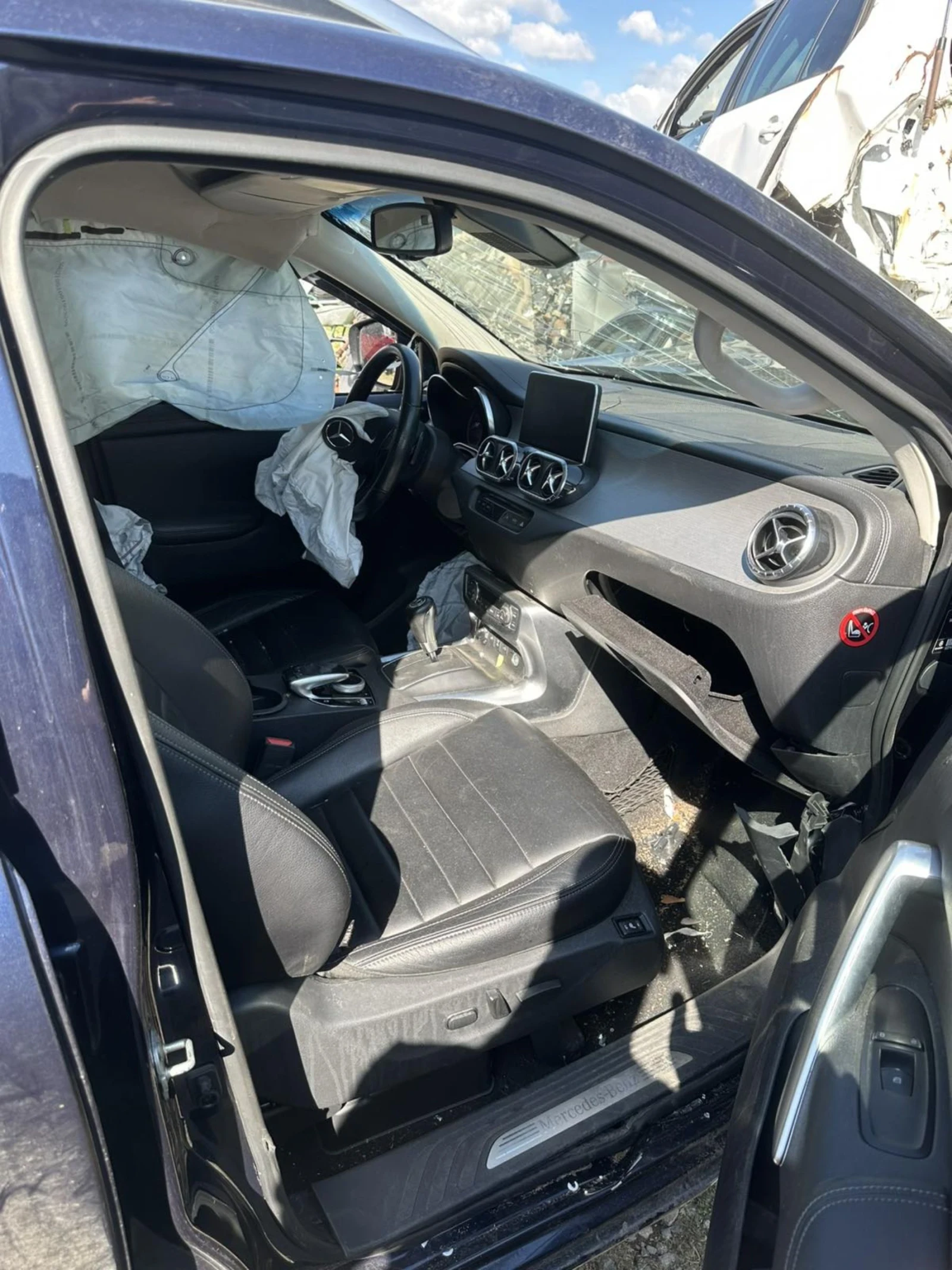 Mercedes-Benz X-Klasse X 350 d 4 matic, снимка 9 - Автомобили и джипове - 55425687