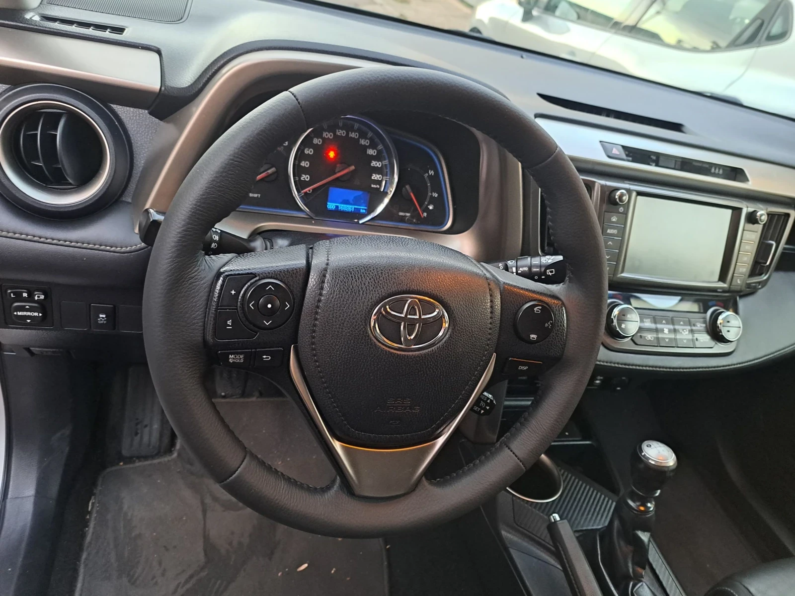 Toyota Rav4 2.0i  4x4 Кожа, снимка 12 - Автомобили и джипове - 56060216