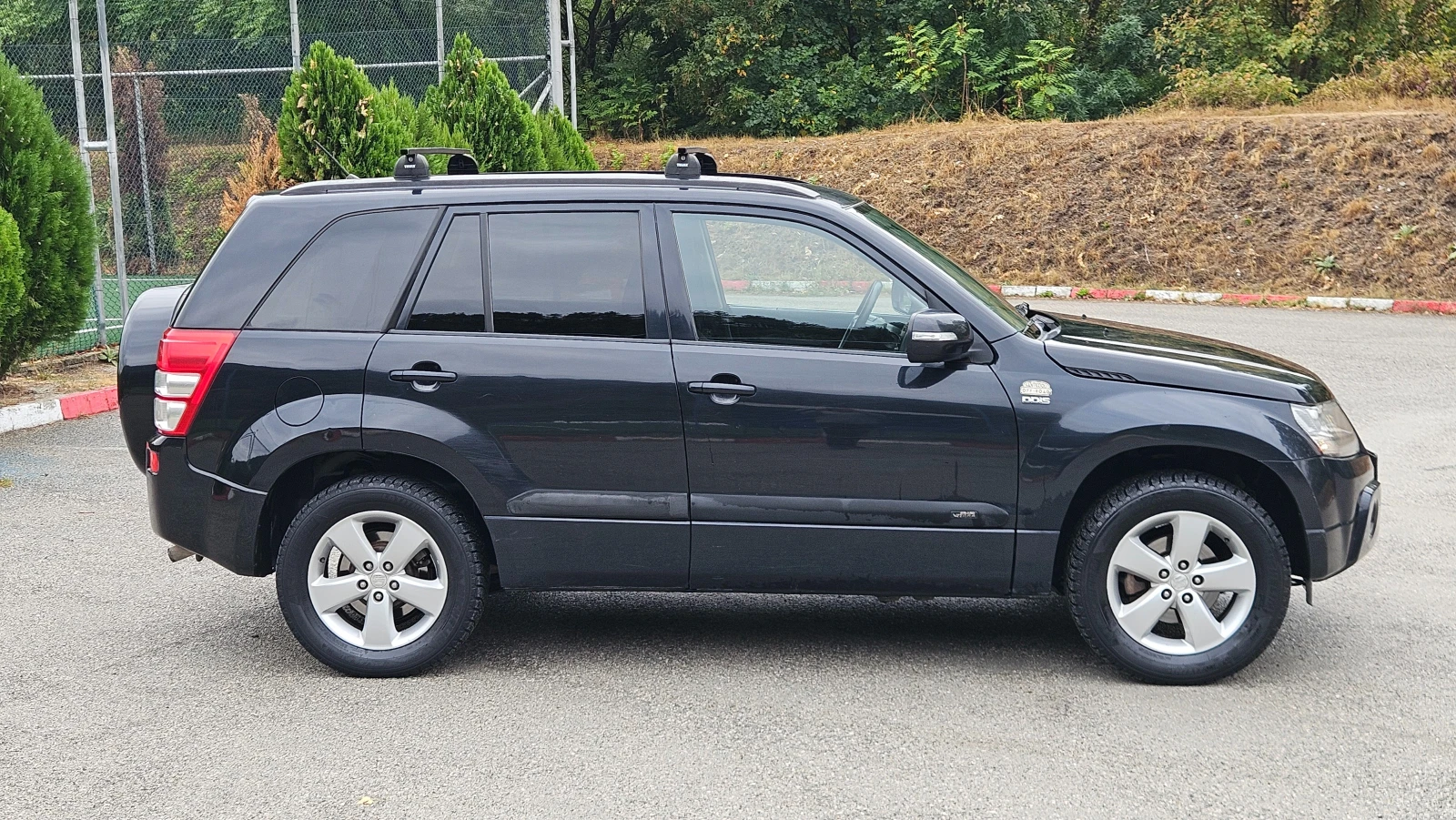 Suzuki Grand vitara 1.9 DDIS KLIMATRON/4X4/БАВНИ СКОРОСТИ, снимка 7 - Автомобили и джипове - 56241814