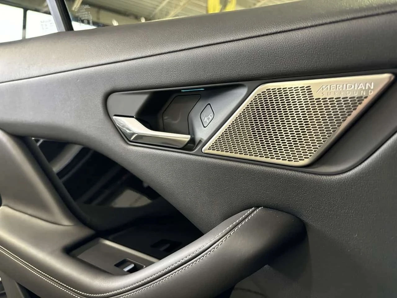 Jaguar I-Pace, снимка 12 - Автомобили и джипове - 56688603