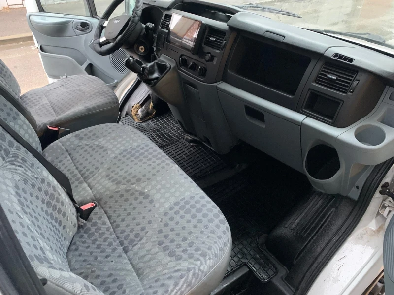 Ford Transit 2.2 Diesel 63kW Климатик, снимка 6 - Бусове и автобуси - 53276417