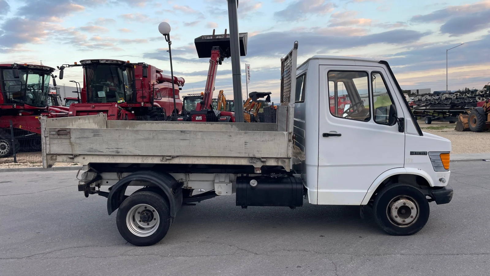 Mercedes-Benz 410 До 3500 кг тристранен самосвал - изображение 8