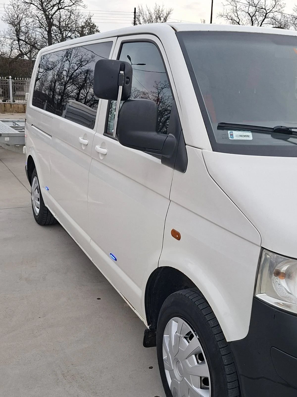 VW Caravelle, снимка 3 - Бусове и автобуси - 55507501
