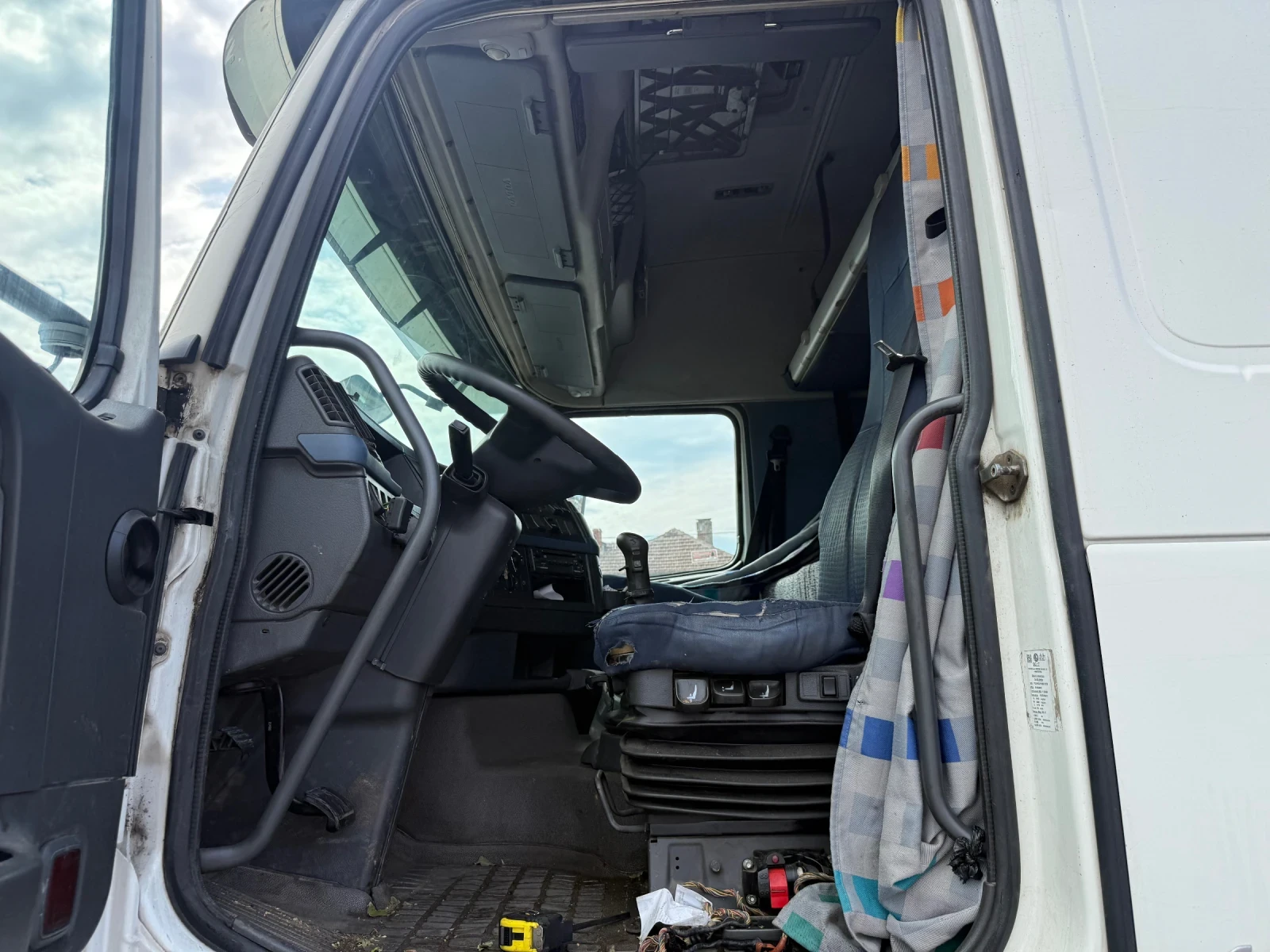 Volvo Fh 440  - изображение 6