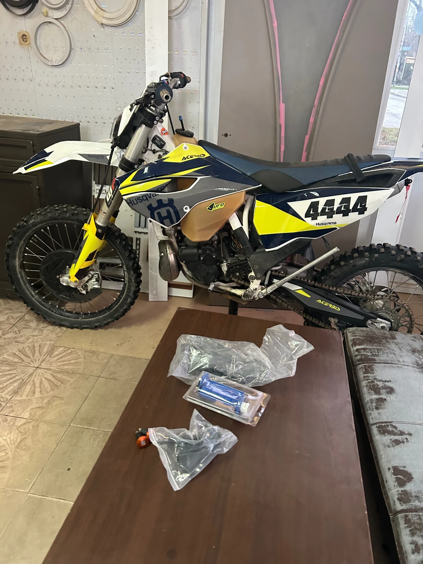 Husqvarna TE 300 - изображение 2