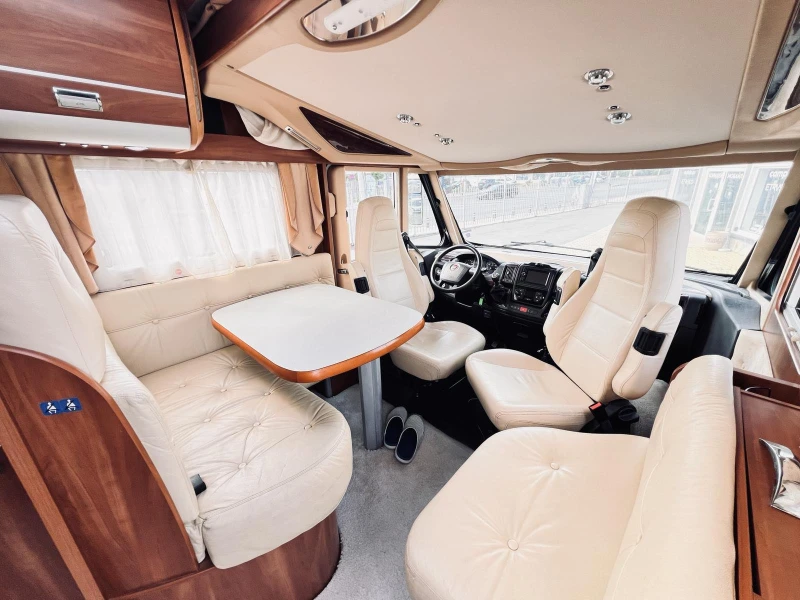 Кемпер Laika Kreos 7009, Солар, Инвертор, TV, Двоен под, снимка 7 - Каравани и кемпери - 51035586