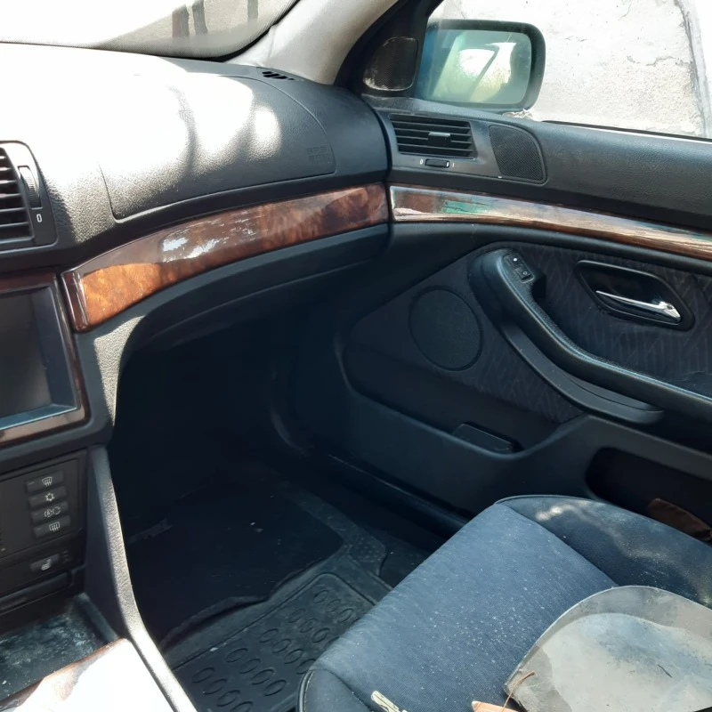 BMW 525, снимка 6 - Автомобили и джипове - 48018134