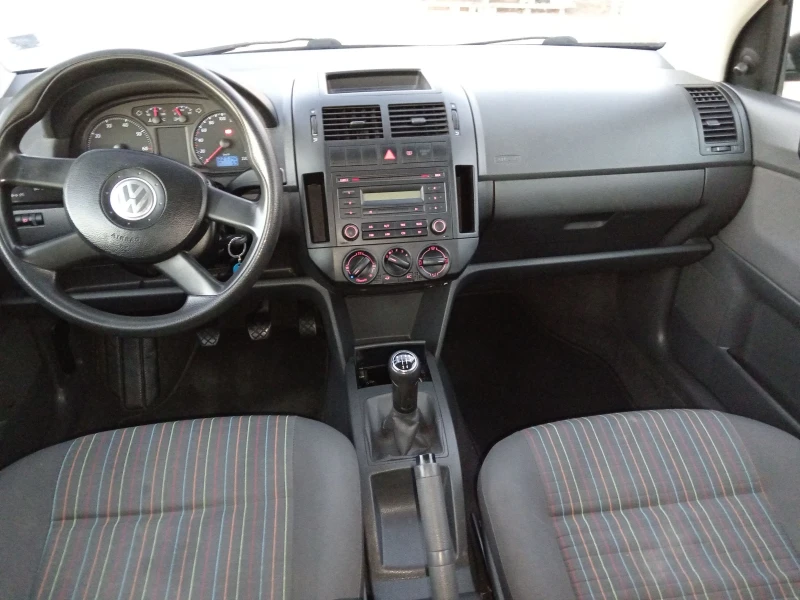 VW Polo 1.2 i-54К.С, снимка 10 - Автомобили и джипове - 47881803