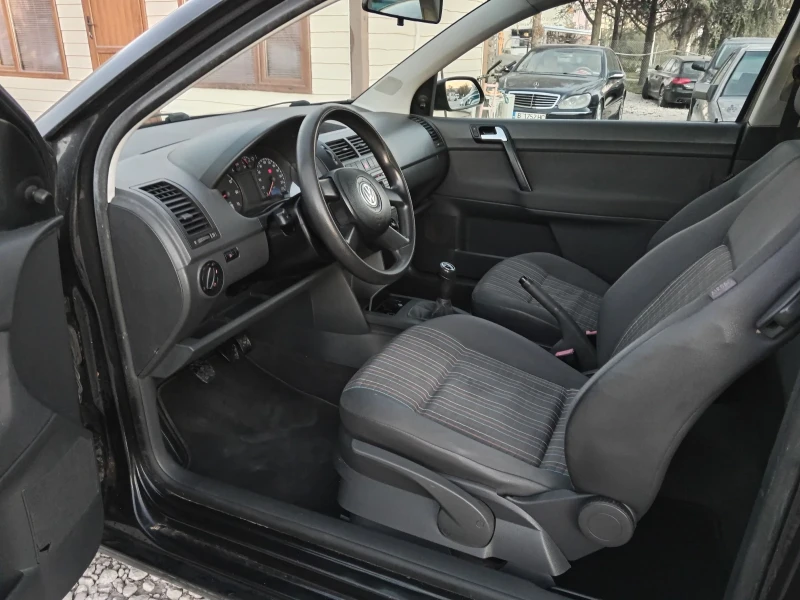 VW Polo 1.2 i-54К.С, снимка 9 - Автомобили и джипове - 47881803