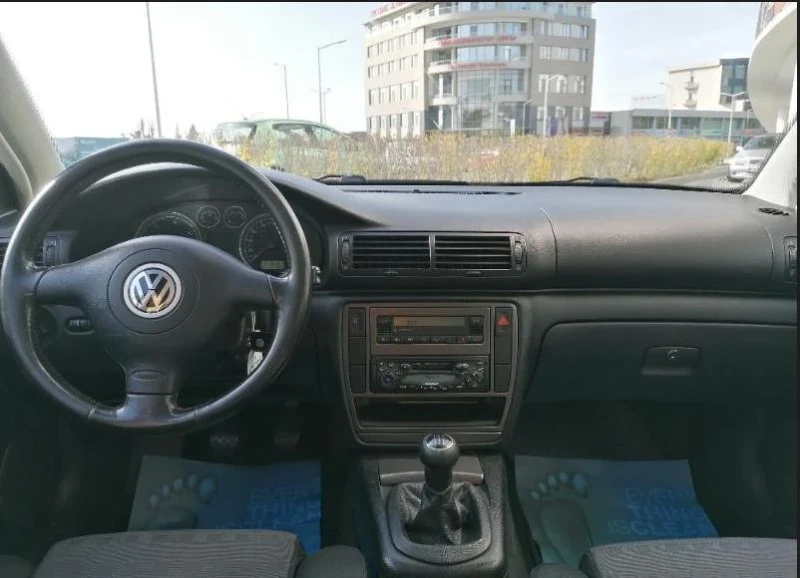 VW Passat B5.5 1.8Т, снимка 6 - Автомобили и джипове - 49589199