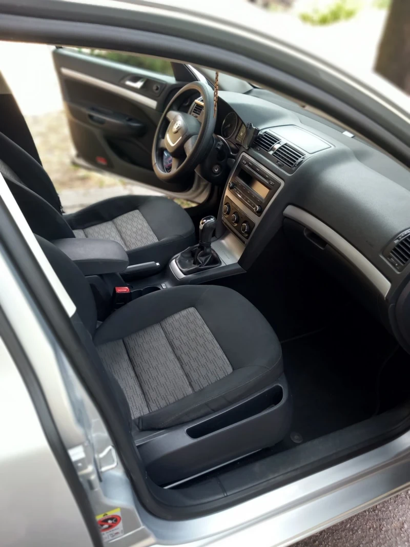 Skoda Octavia, снимка 10 - Автомобили и джипове - 52311351