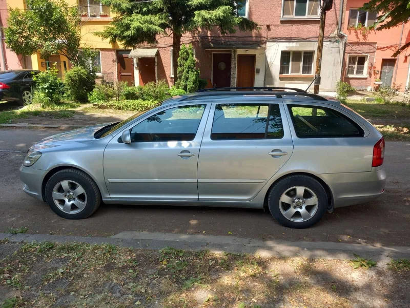 Skoda Octavia, снимка 6 - Автомобили и джипове - 52311351