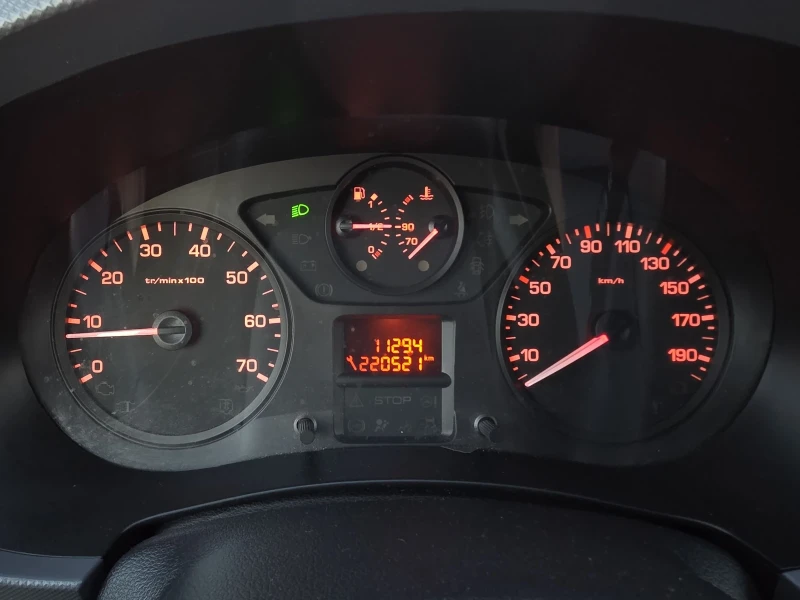 Citroen Berlingo 1.6 HDi Euro 5b, снимка 15 - Автомобили и джипове - 52355131