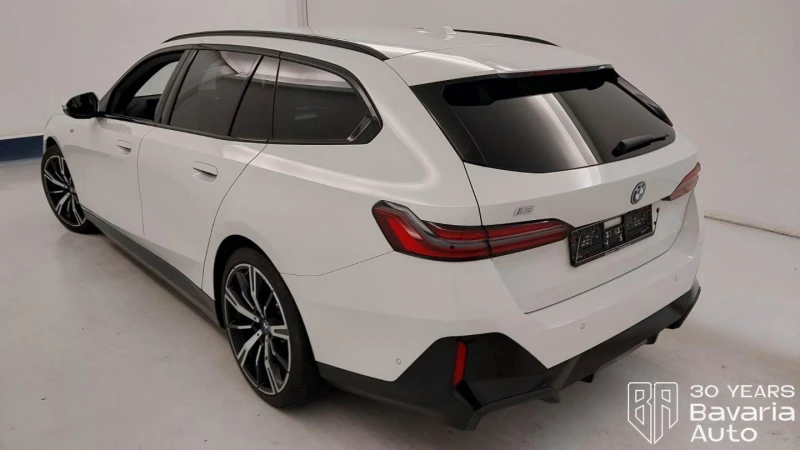 BMW i5 40 eDrive Touring M Sport Paket, снимка 2 - Автомобили и джипове - 52748766