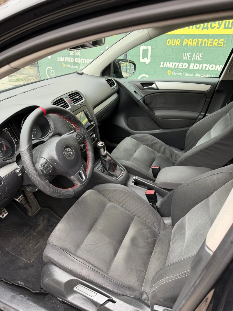VW Golf, снимка 11 - Автомобили и джипове - 53446353