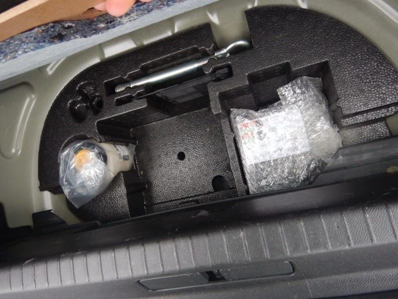 Peugeot 208 50 kWh, снимка 10 - Автомобили и джипове - 53887888