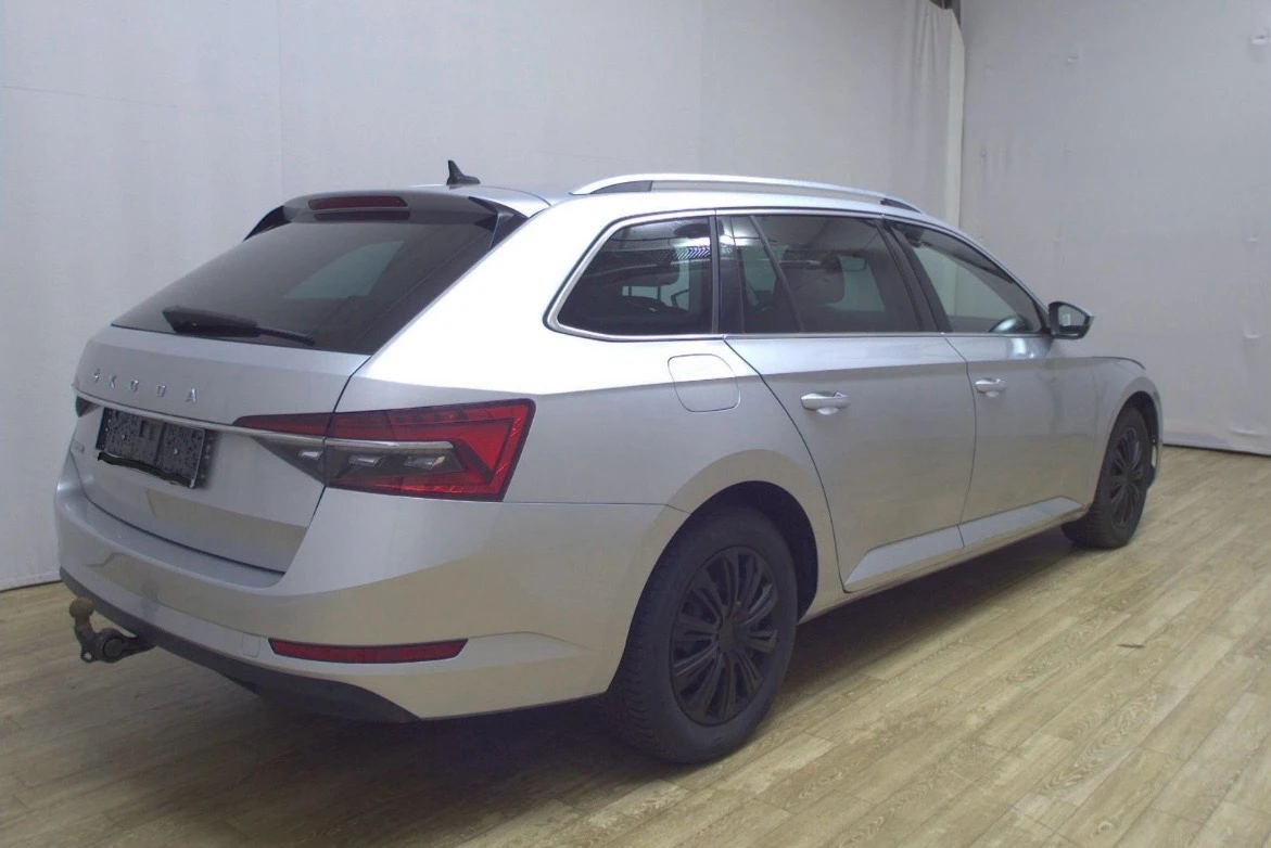 Skoda Superb 2.0TDI Style Теглич Facelift LED ЛИЗИНГ - изображение 3