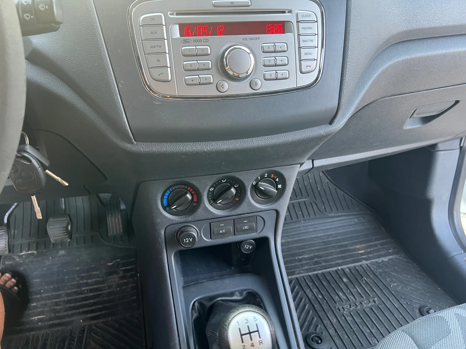 Ford Connect 1.8.110кс.MAXI - изображение 8