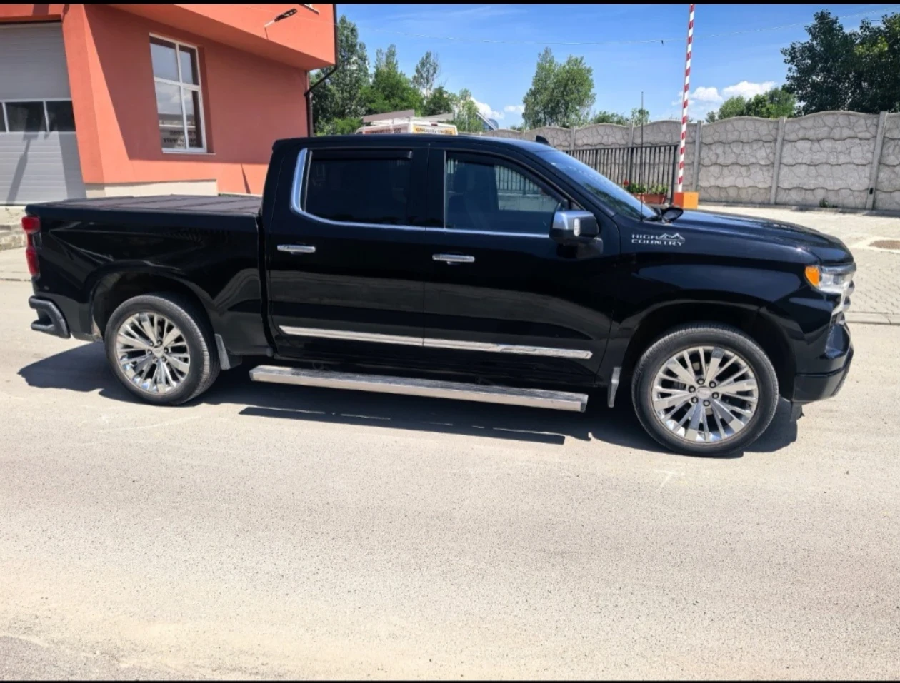 Chevrolet Silverado 6.2 High country -газова уредба Prince - Перфектна, снимка 2 - Автомобили и джипове - 54166852