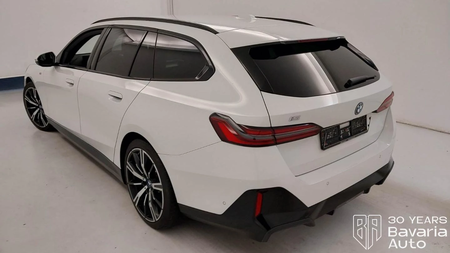 BMW i5 40 eDrive Touring M Sport Paket - изображение 2