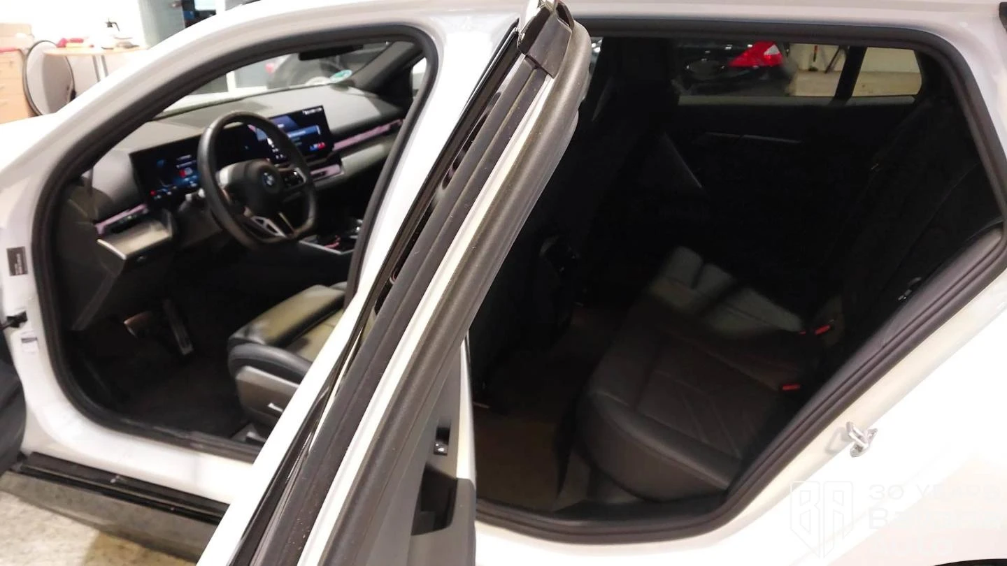 BMW i5 40 eDrive Touring M Sport Paket - изображение 5