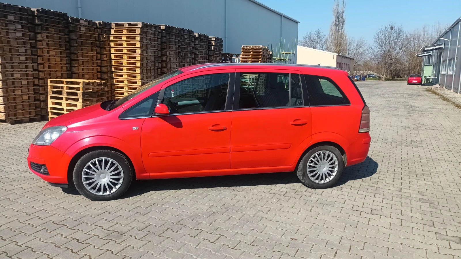 Opel Zafira 1.9 cdti, снимка 7 - Автомобили и джипове - 53707064
