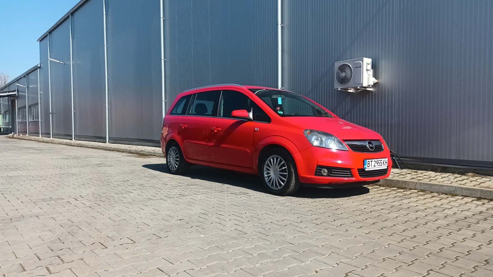 Opel Zafira 1.9 cdti, снимка 4 - Автомобили и джипове - 53707064
