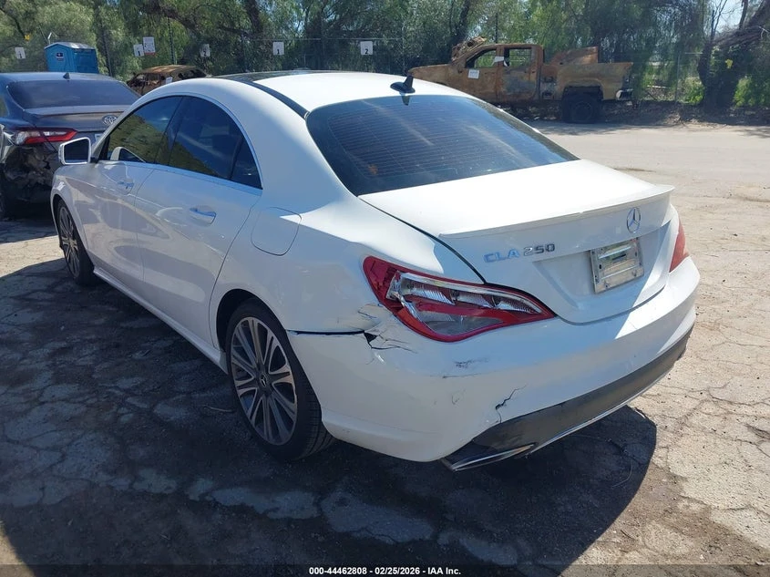 Mercedes-Benz CLA 250 2.0l, снимка 3 - Автомобили и джипове - 54050872