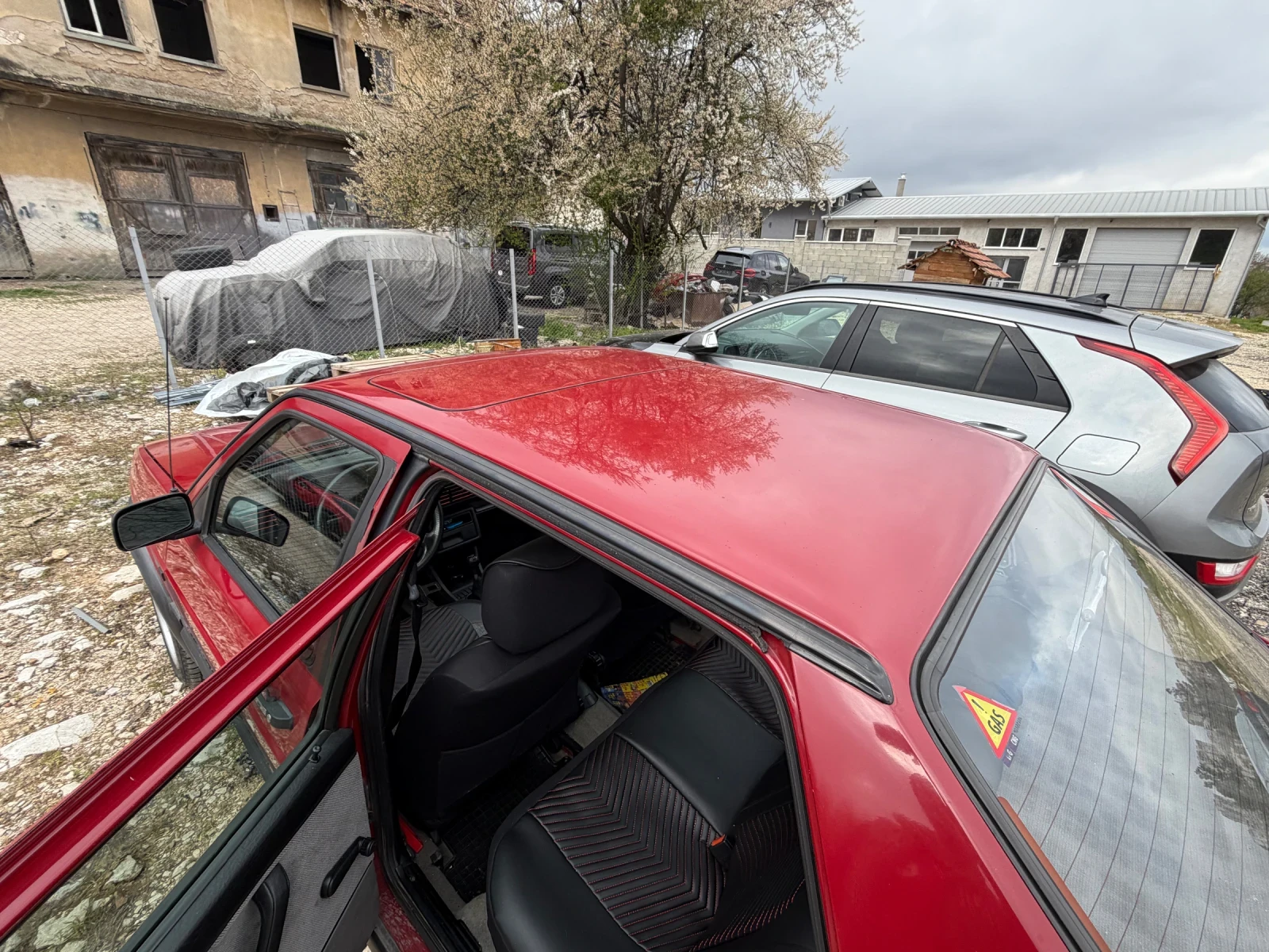 VW Jetta 1.6, снимка 8 - Автомобили и джипове - 54155400