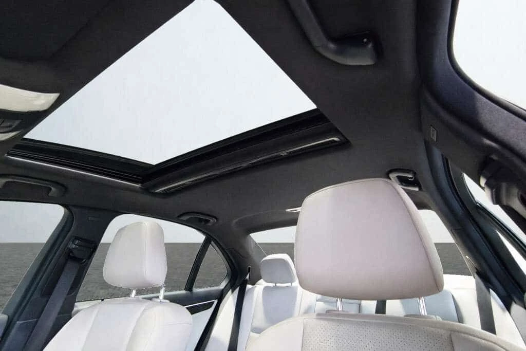 Mercedes-Benz C 300 * 4MATIC / Leather / Sunroof / Nav / Heated Seats | Mobile.bg � ����������� 11