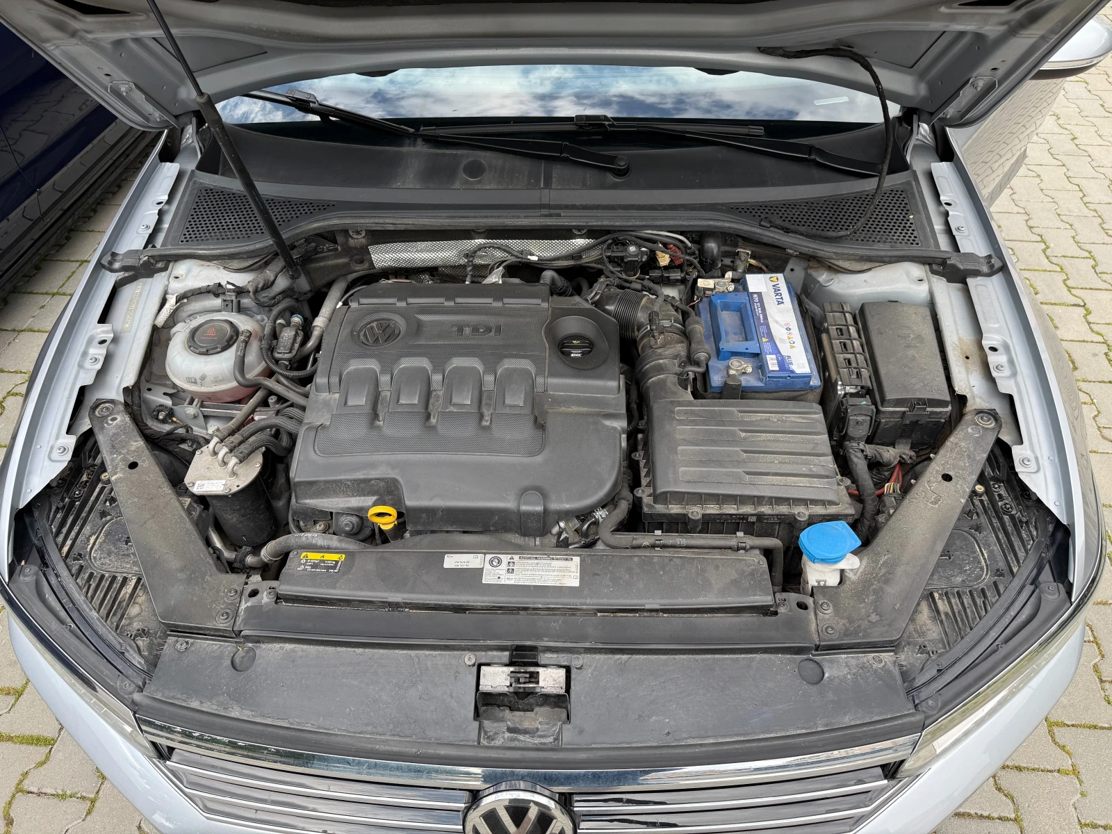 VW Passat 2.0 TDI DSG Comfortline, снимка 11 - Автомобили и джипове - 54629784