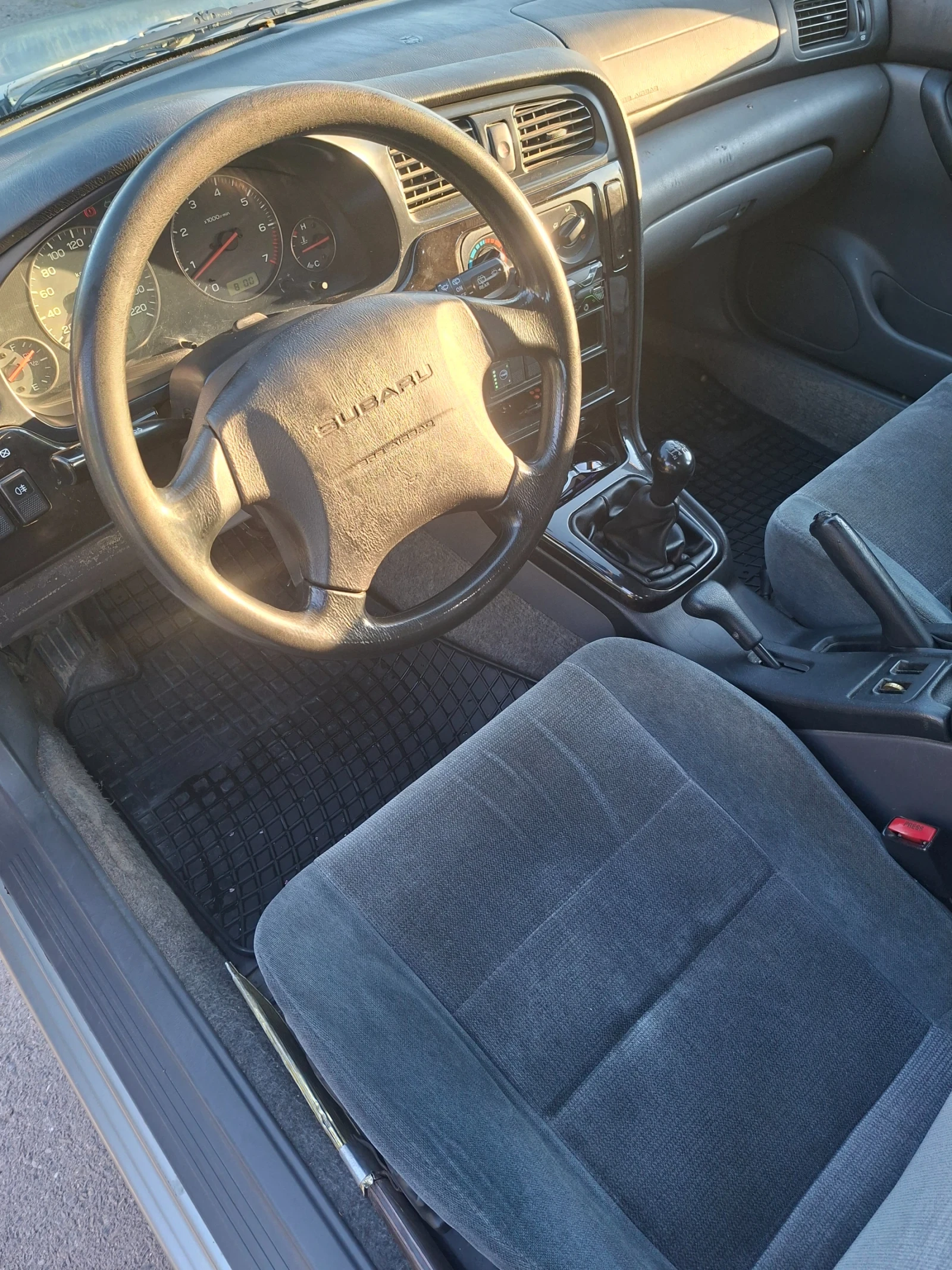 Subaru Legacy 2.0, снимка 12 - Автомобили и джипове - 54742695