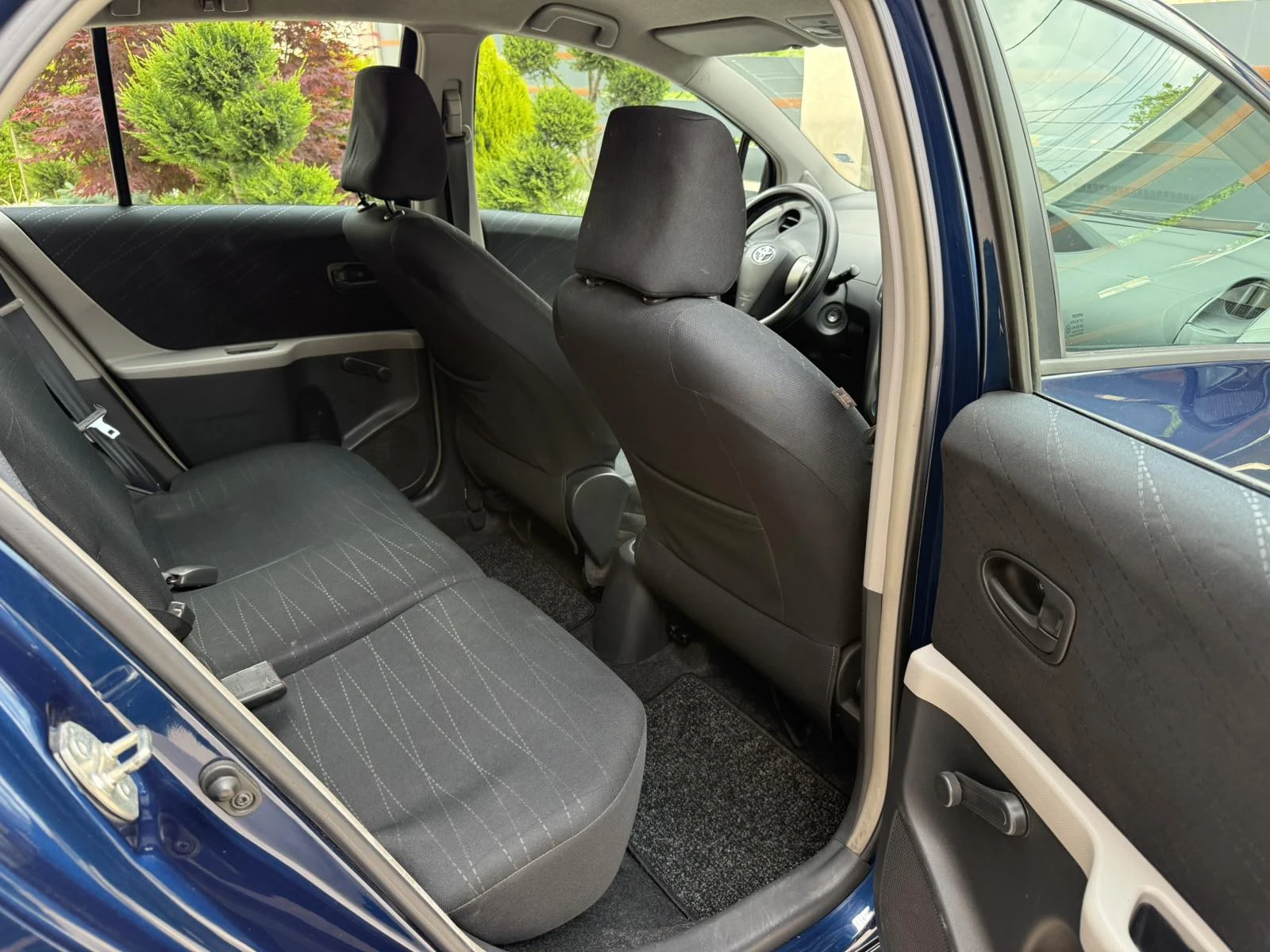 Toyota Yaris 1.4 D-4D, снимка 11 - Автомобили и джипове - 54767419