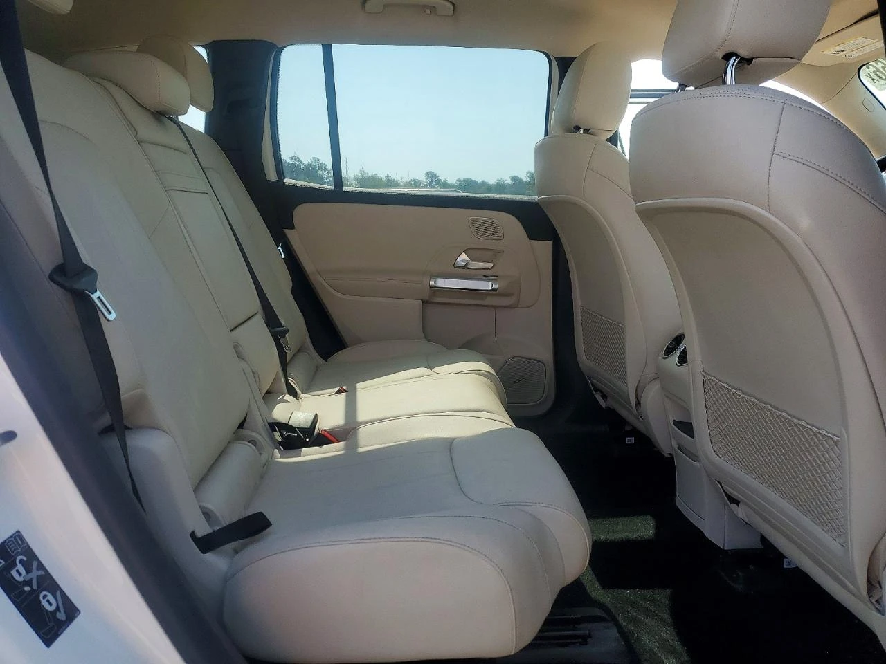 Mercedes-Benz EQB 300 4MATIC, снимка 11 - Автомобили и джипове - 54882239