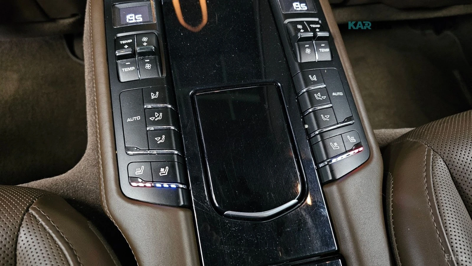 Porsche Panamera 3.6 AWD 970* КОЖА* ОБДУХВ* ПАНО* 360, снимка 16 - Автомобили и джипове - 55381617