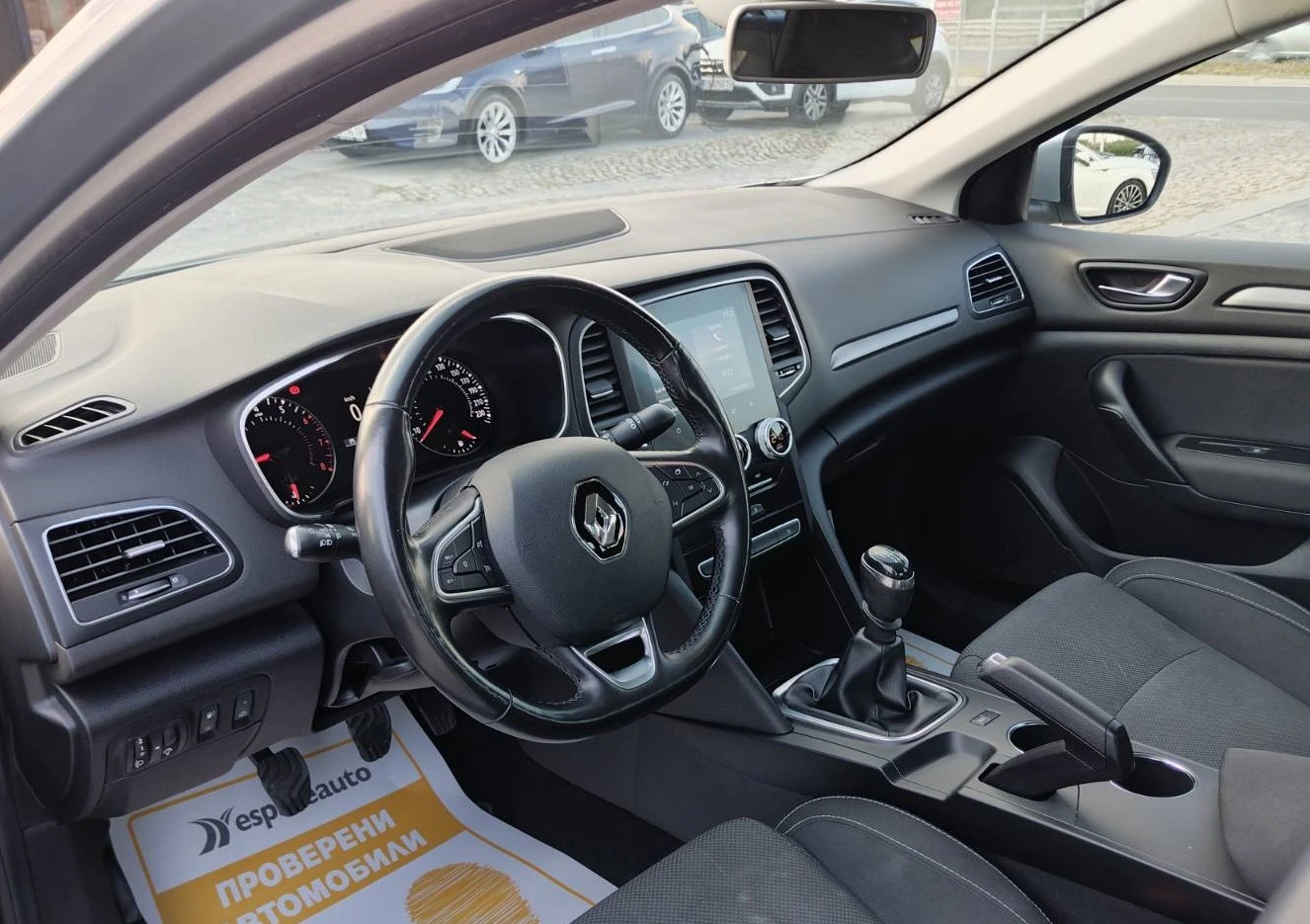 Renault Megane 1.3Tce/140к.с./ZEN, снимка 12 - Автомобили и джипове - 56065184