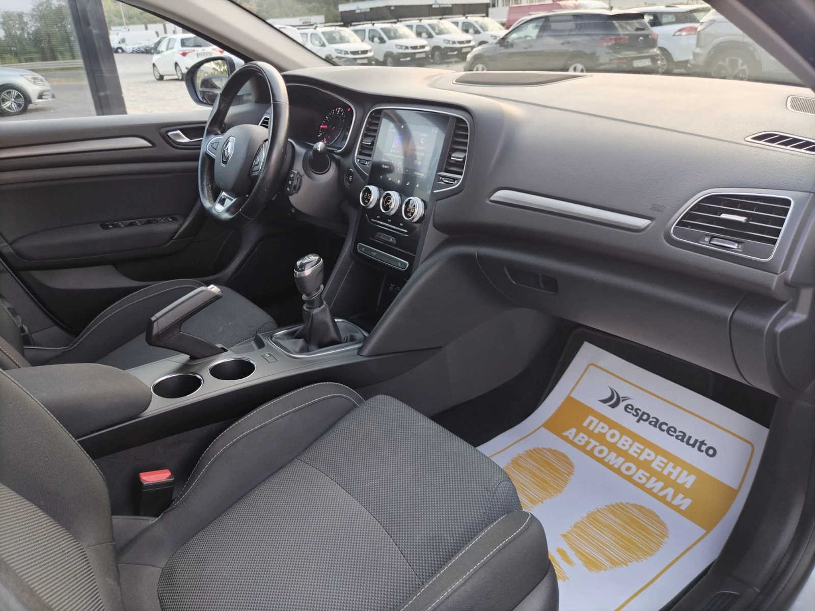 Renault Megane 1.3Tce/140к.с./ZEN, снимка 13 - Автомобили и джипове - 56065184